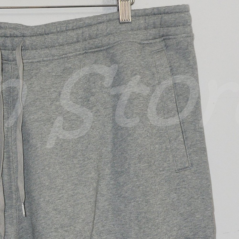 Gray PUMA Men’s‎ Embossed Fleece Short - Picture 4 of 7